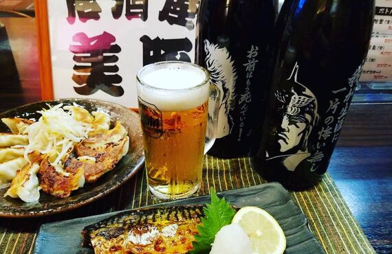 うまい樽生、アサヒスーパードライが飲めるのは浜松市中区高丘北にあるカラオケ居酒屋美豚です。